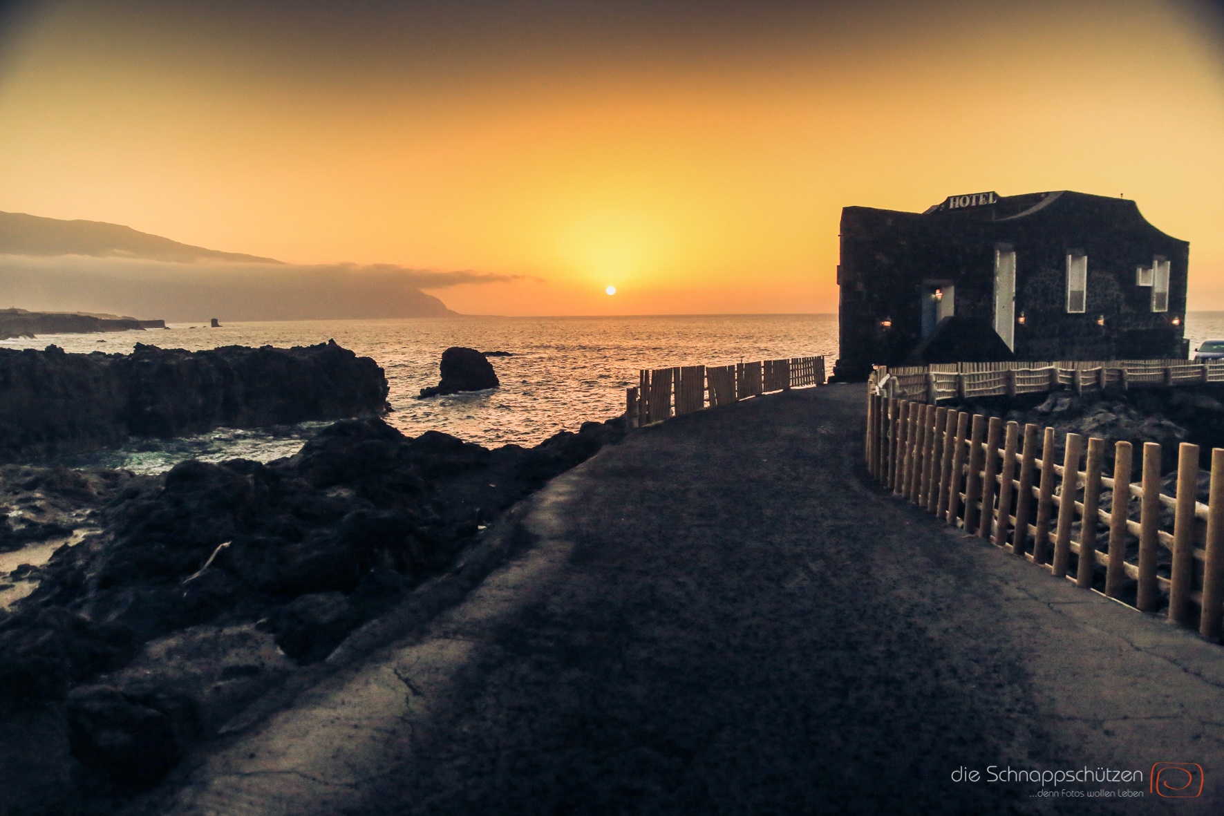 El Hierro: Las Puntas Grande, das ehemals kleinste Hotel der Welt mit Eintrag im Guinessbuch der Rekorde.