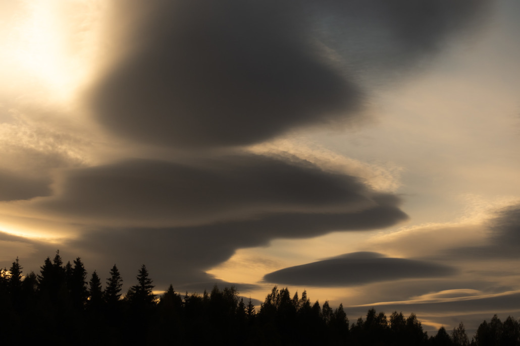 6. Etappe Hussborg-Borgsjö, seltsamer schöner Himmel